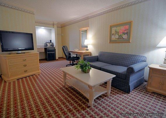 Comfort Inn & Suites Quakertown Exterior photo